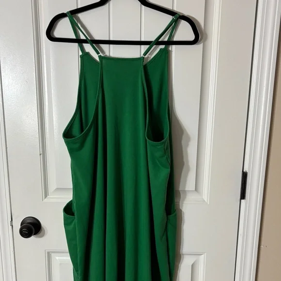 Chic Green Sleeveless Jumpsuit - Picture 3 of 6